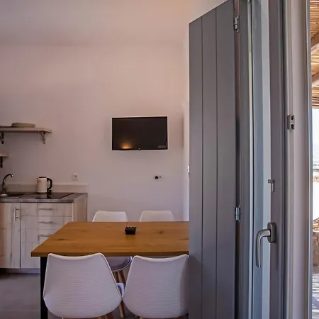 Katikies Ftelia Mykonos * بانورموس ميكونو