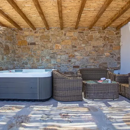 Katikies Ftelia Mykonos 帕诺尔莫斯米科诺斯